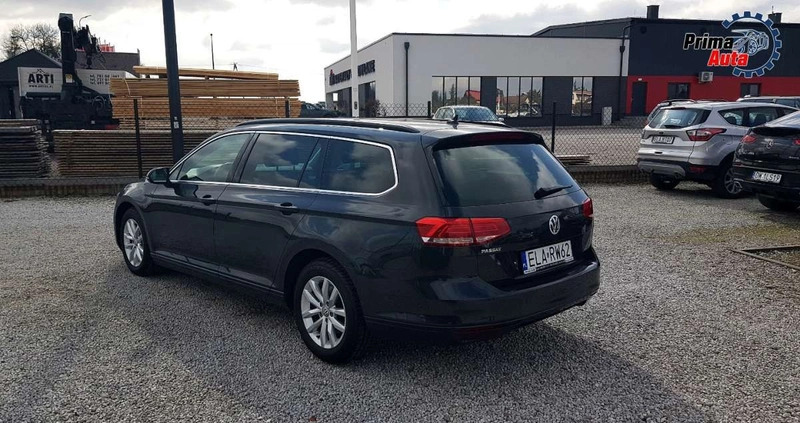 Volkswagen Passat cena 52900 przebieg: 211972, rok produkcji 2015 z Radom małe 667